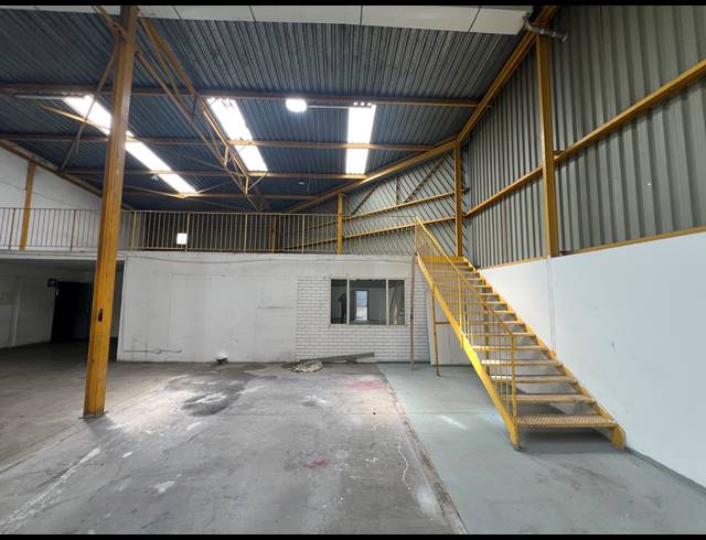 361M² WAREHOUSE TO LET IN KYA SANDS
